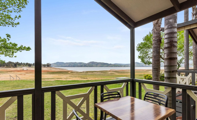 Exterior & Views 9