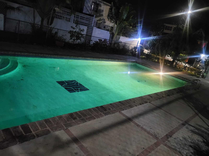 Sport & Beauty, Carter's Nest Villa