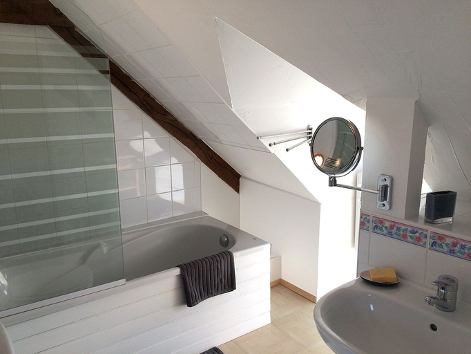 Bathroom 5, La Maison, Morbihan
