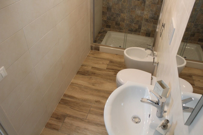 Bathroom 5, Appartamenti Summer, Lecce
