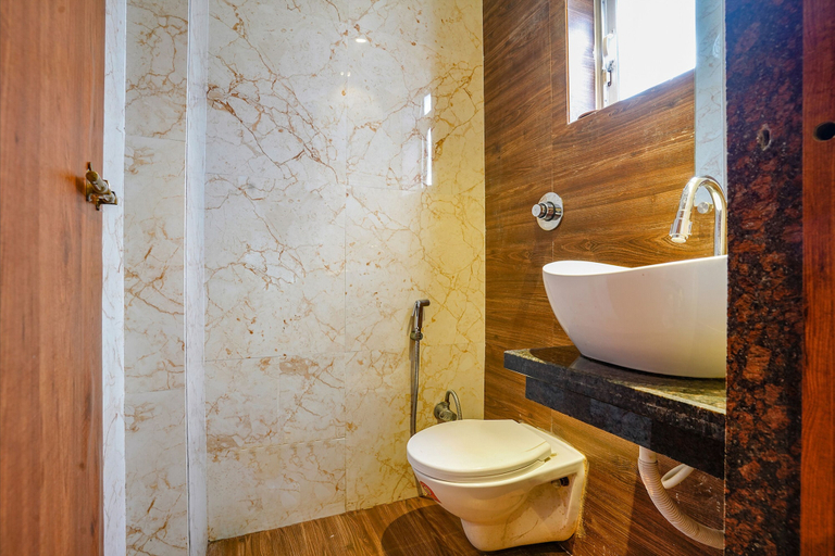 Bathroom 4, Fabexpress Super 7 Inn, Thane