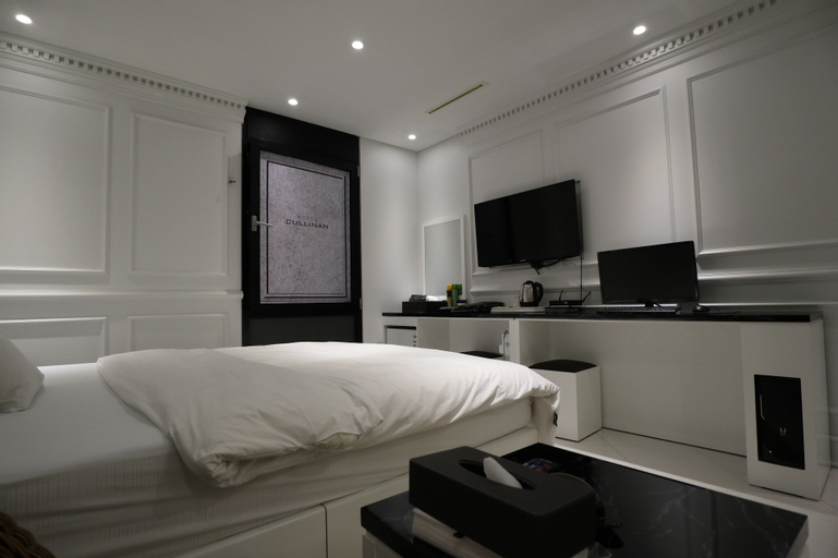 Bedroom 27