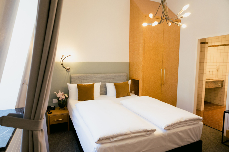 Bedroom 9