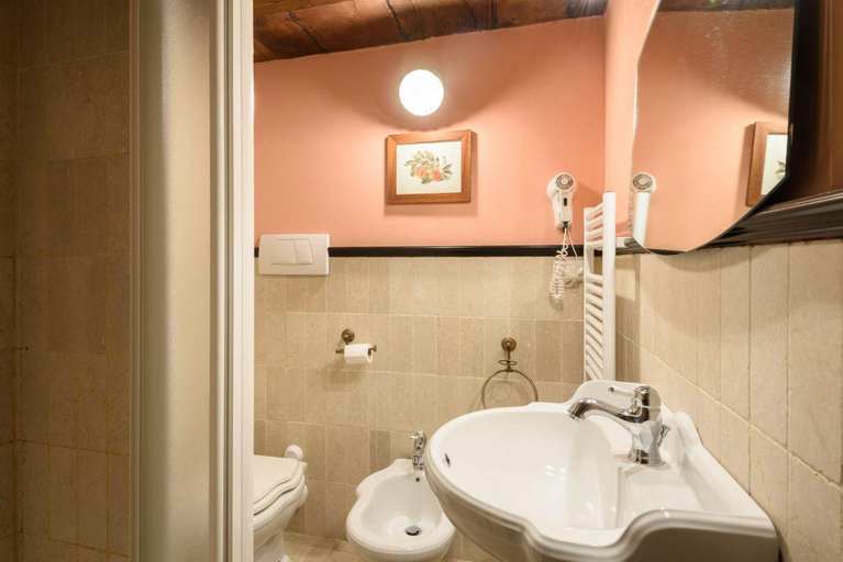 Bathroom 3, Il Borgo Dei Corsi Holiday House - Albergo Diffuso , Arezzo