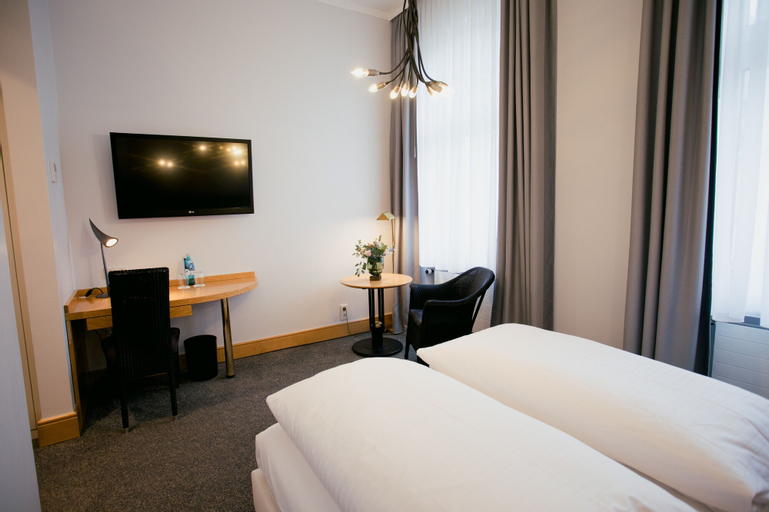 Bedroom 6