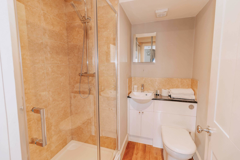 Bathroom 3, The Town Arms, Oxfordshire
