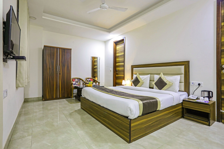 Bedroom 2, Fabhotel White House Bnb, Delhi