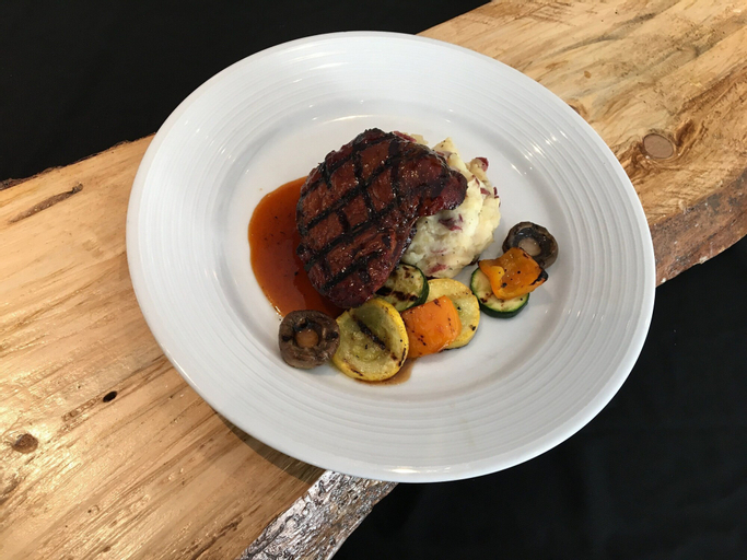 Food & Drinks 15