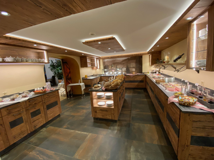 Food & Drinks 4, Hotel Restaurant Gibswilerstube, Hinwil