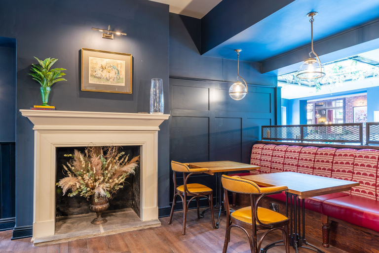 Food & Drinks 4, The Crown Inn, London