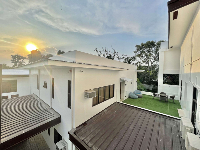 Exterior & Views 2, Lighthouse Point Hotel, Dumaguete City