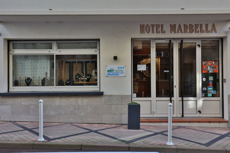 Exterior & Views 2, Brit Hotel Marbella, Pyrénées-Atlantiques