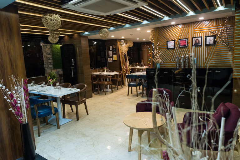 Food & Drinks 4, AVENUE Hotel Ballygunge, Kolkata