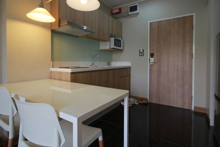 Dining Room 6
