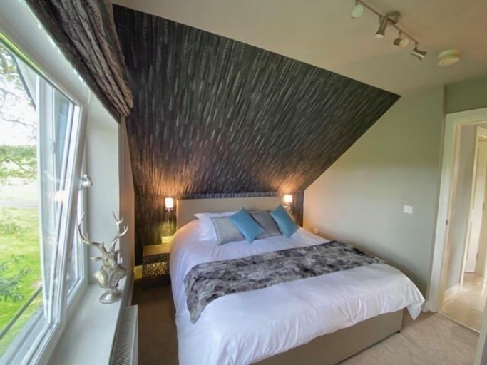 Bedroom 3, Dunroamin Apartment, Stirling