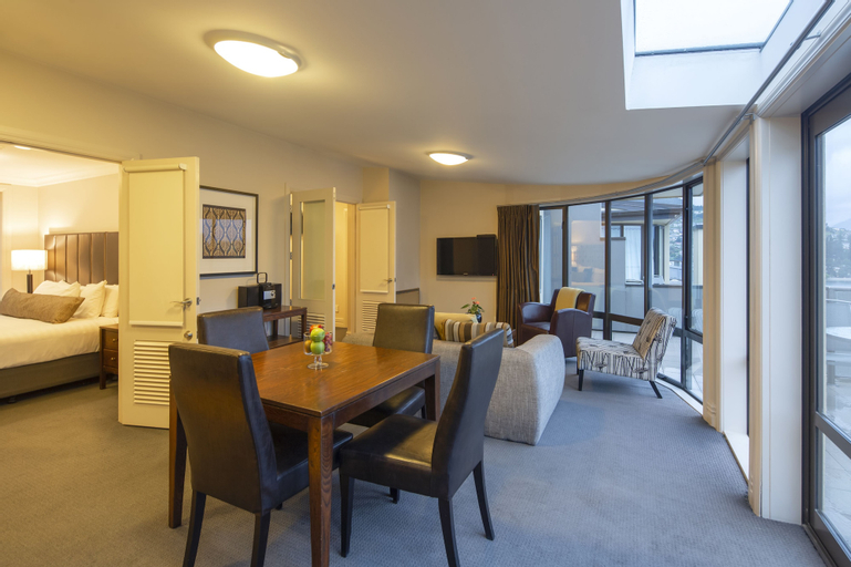 Dining Room 11