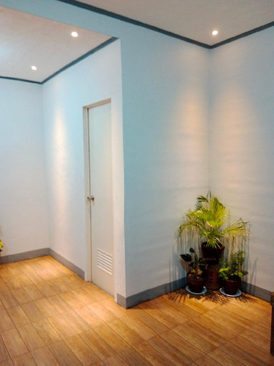 Others 4, AC House near Padre Pio w/parking, Santo Tomas