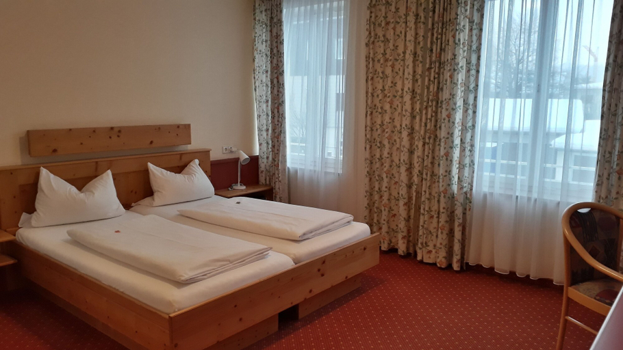 Bedroom 2, Hotel & Gasthof Zur Post, Lindau (Bodensee)
