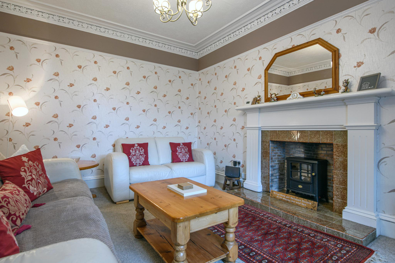 Bedroom 2, Charming Townhouse On North Coast 500 Route, Wick, Highland