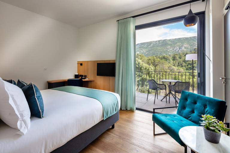 Bedroom 4, Hotel Sainte Victoire, Bouches-du-Rhône