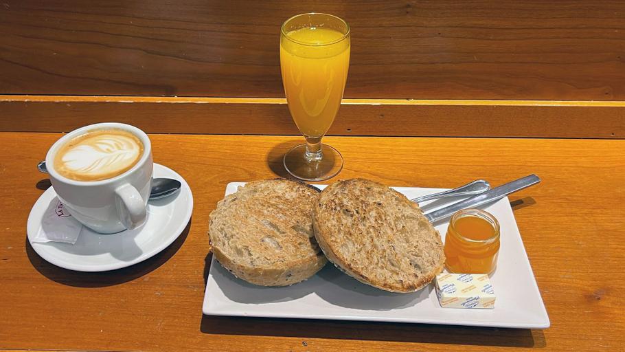 Food & Drinks 5, Pensión Régil, Guipúzcoa