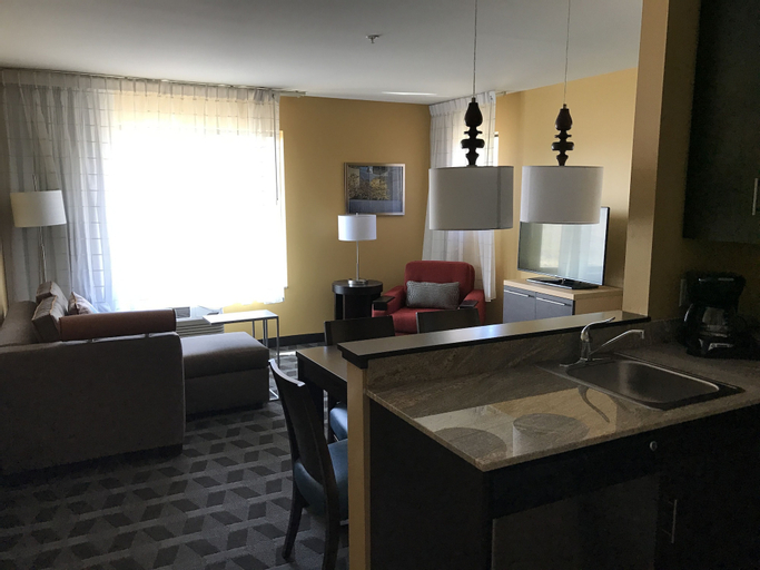 Dining Room 4