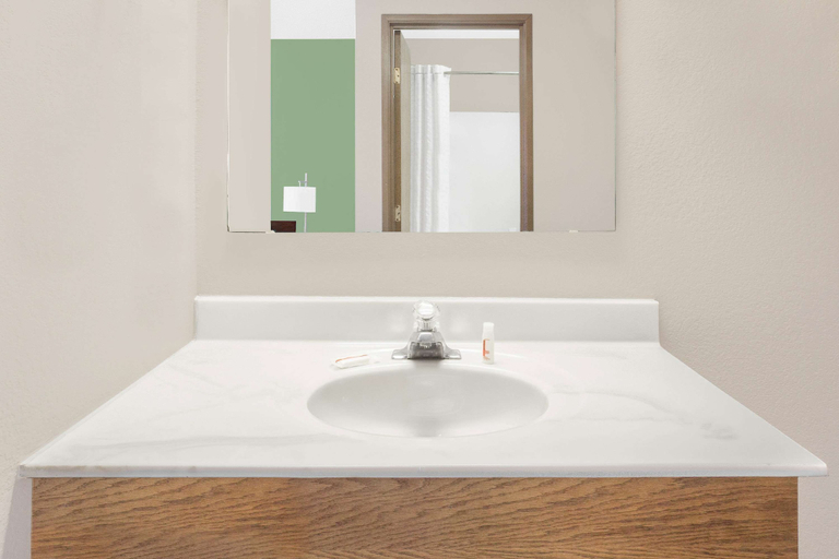 Bathroom 5, Super 8 by Wyndham Beaver Dam, Dodge