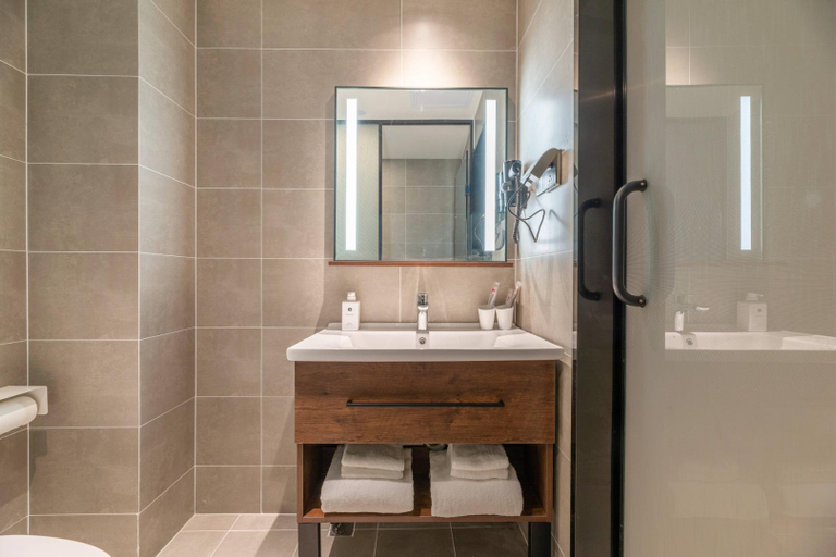 Bathroom 3, Hanting Hotel Heze Railway Station, Heze