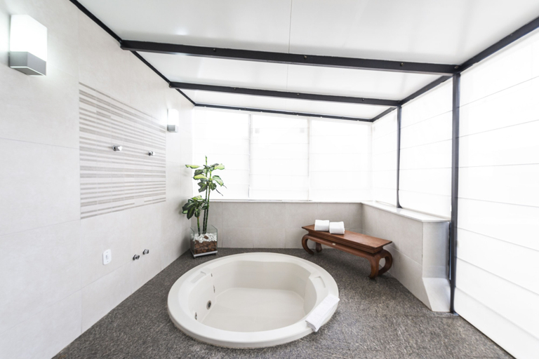 Bathroom 5, Mercure Curitiba Batel Hotel, Curitiba