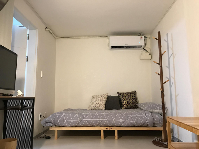 Others 5, Your Home, Yongsan
