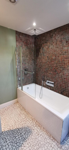 Bathroom 3, Buccleuch and Queensberry Arms Hotel, Dumfries and Galloway