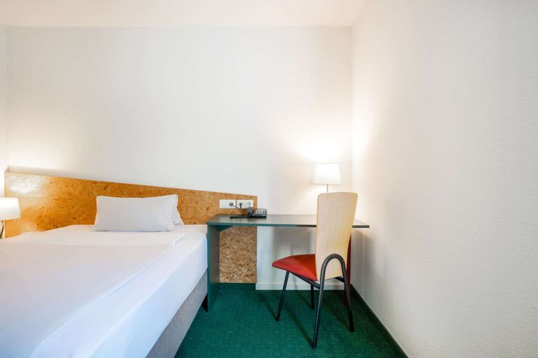 Bedroom 4, Quality Hotel Hof, Hof