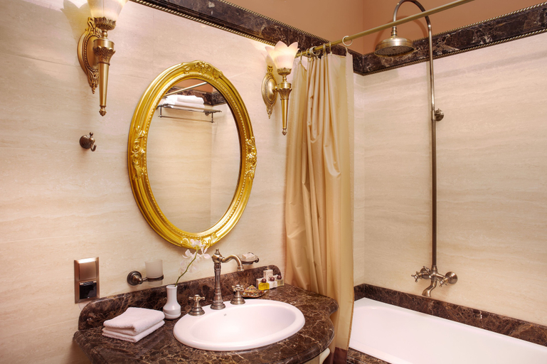 Bathroom 4, Staro Hotel, Podil's'kyi