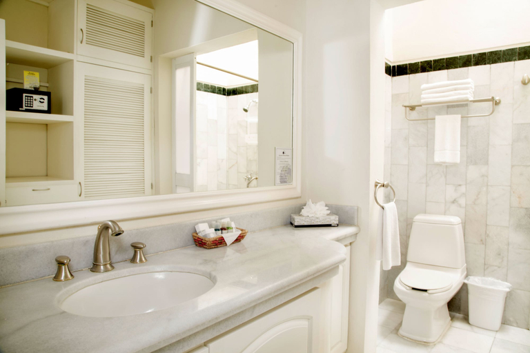 Bathroom 5, Isla Mazatlan Residence Club, Mazatlán