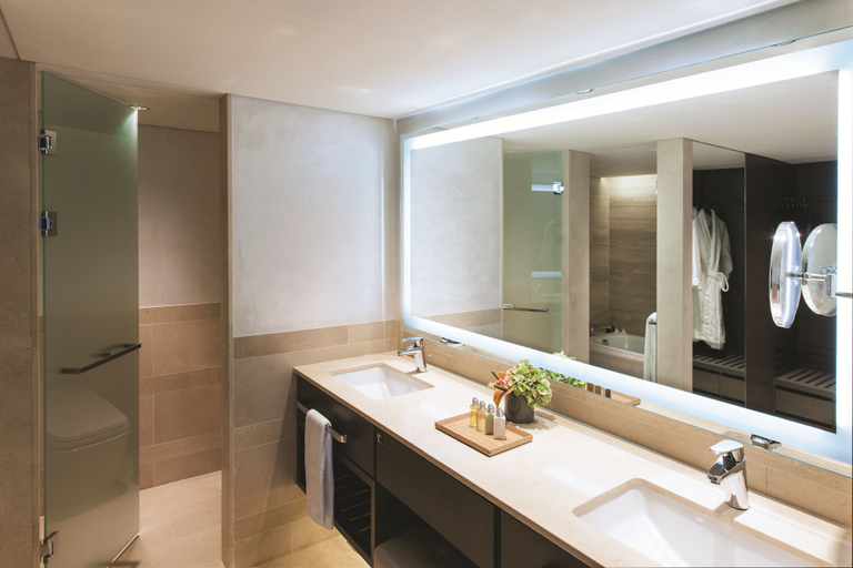Bathroom 4, Paradise Hotel Busan, Haeundae