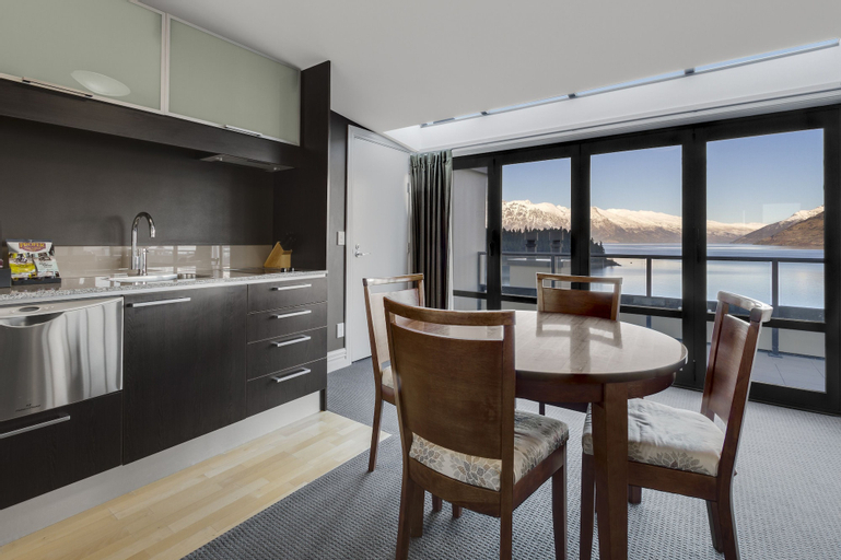 Dining Room 6