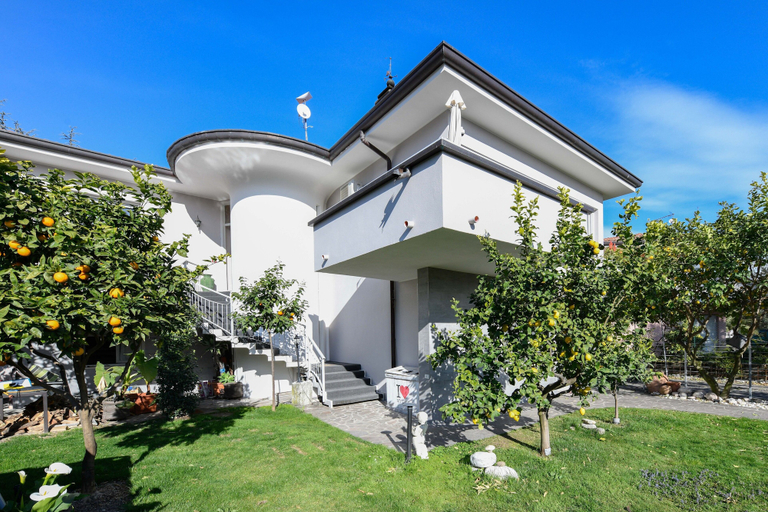 Exterior & Views 2, B&B Villa Giulia, Brescia