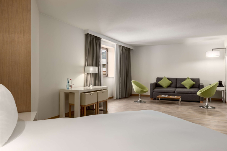 Bedroom 4, NH Nice, Alpes-Maritimes