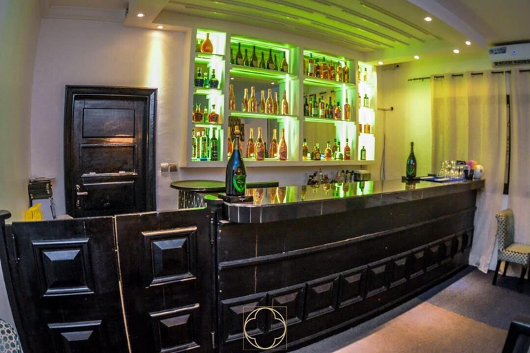 Food & Drinks 4, AMJ Hotel, Mfoundi