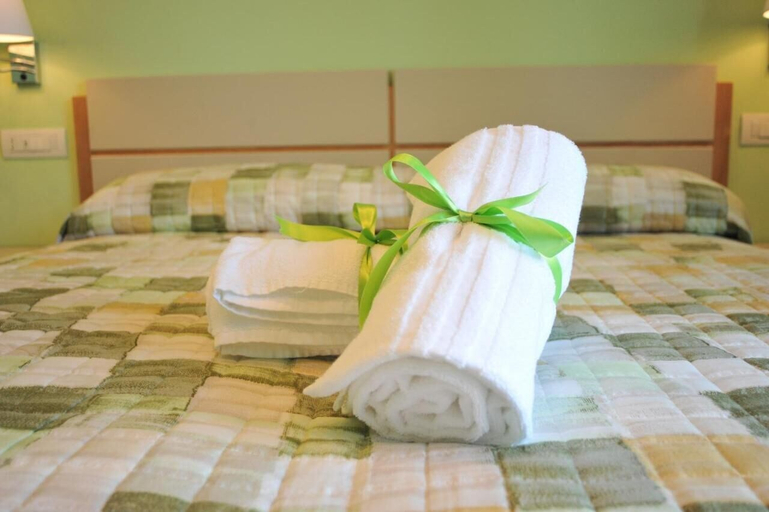 Bedroom 4, Villa Paradise Resort, Salerno