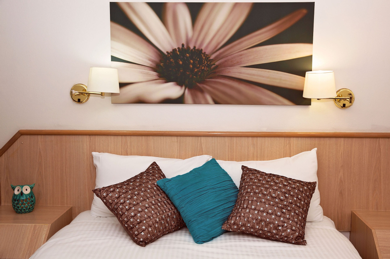 Bedroom 8