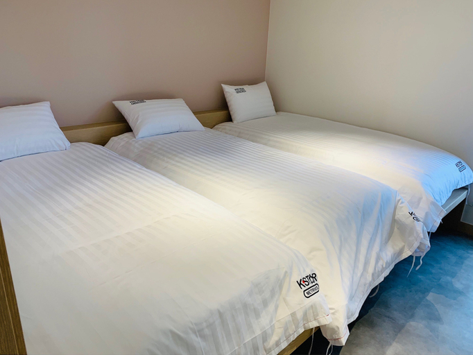 Bedroom 3, KSTAR Metro Hotel, Jung