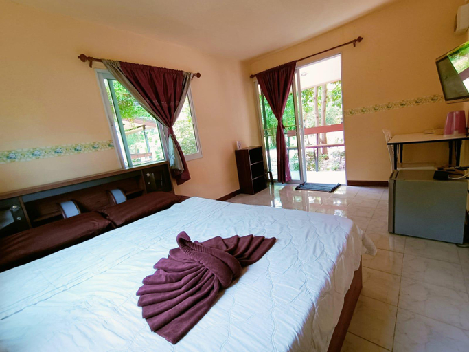 Bedroom 3, Win Gray Homestay Resort, Pathiu