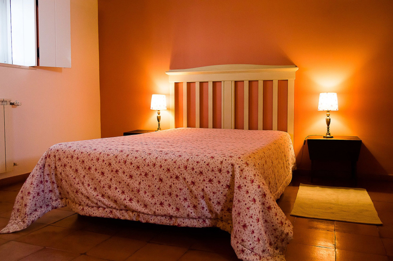 Bedroom 4, Casa da Padeira - TER, Alcobaça