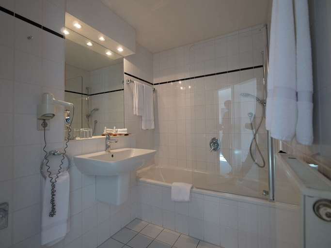Bathroom 5, Privathotel Bremer, Rheinisch-Bergischer Kreis