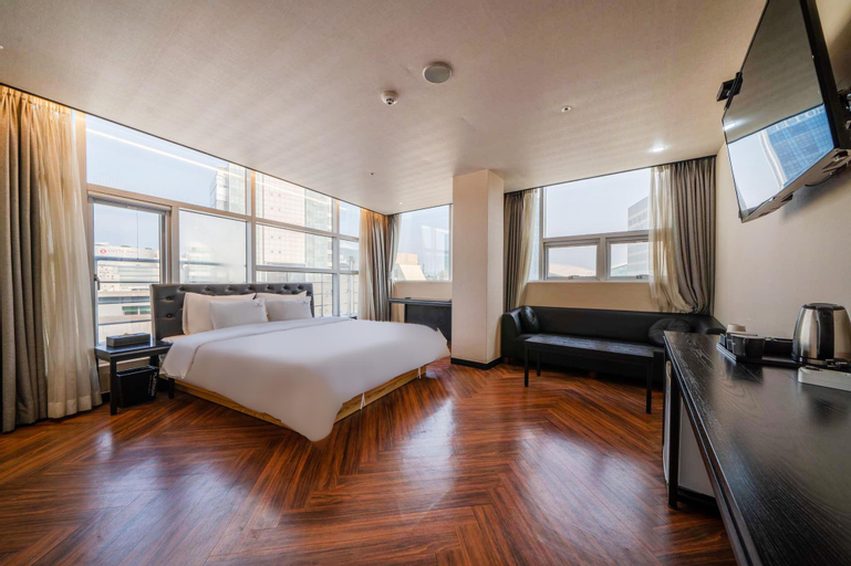 Bedroom 3, Platinum Hotel Nampo, Jung