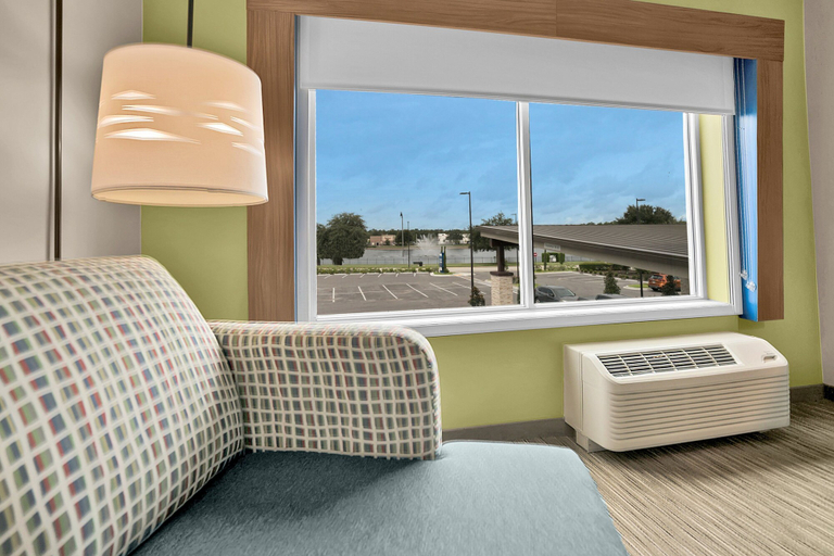 Bedroom 5, Holiday Inn Express JACKSONVILLE SOUTH BARTRAM PRK by IHG, Duval