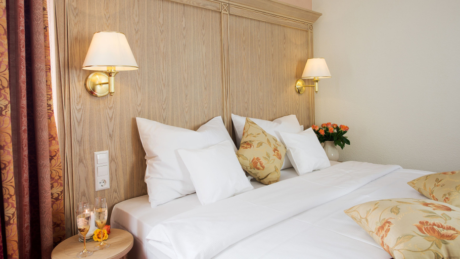 Bedroom 2, Hotel Rebstock, Baden-Baden
