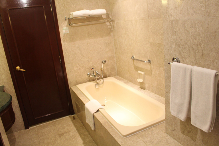 Bathroom 4, Garden Service Suites at Times Square, Kuala Lumpur