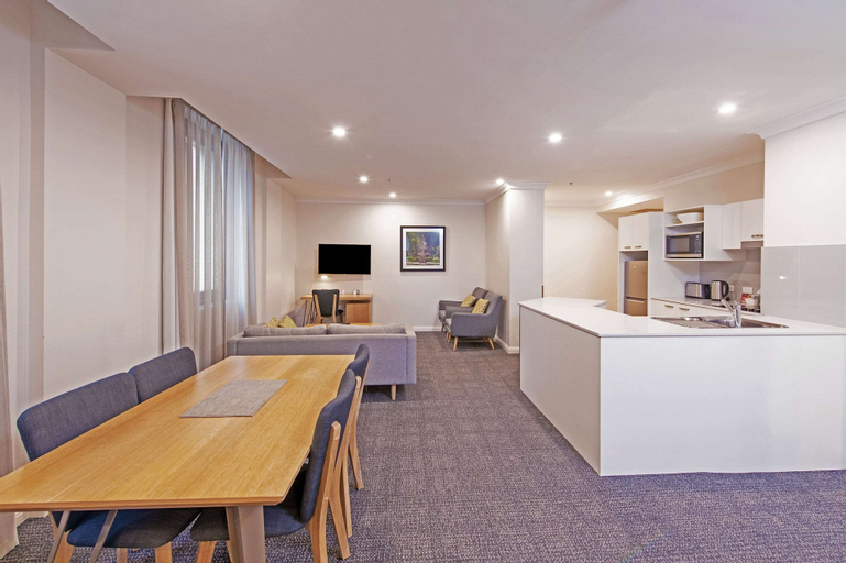 Dining Room 13